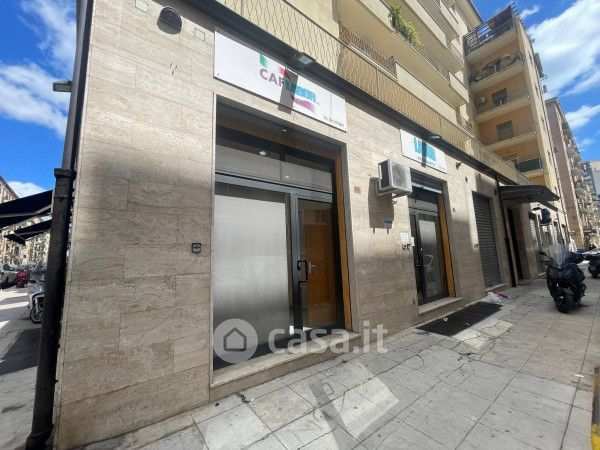 Ufficio in commerciale in Via Re Manfredi 39
