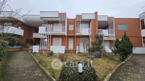Appartamento in residenziale in Via Mario Desderi 29