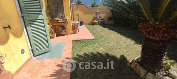 Villa in residenziale in Via Carbonara