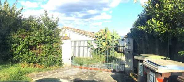 Villa in residenziale in Via Marzabotto 10