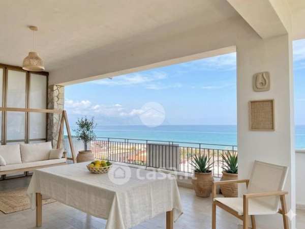 Appartamento in residenziale in Via del Mare 2520