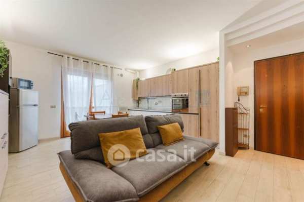 Appartamento in residenziale in Via Altinia 115