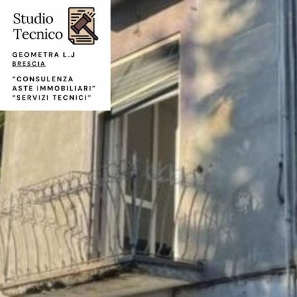 Casa indipendente in residenziale in Via Dante Alighieri