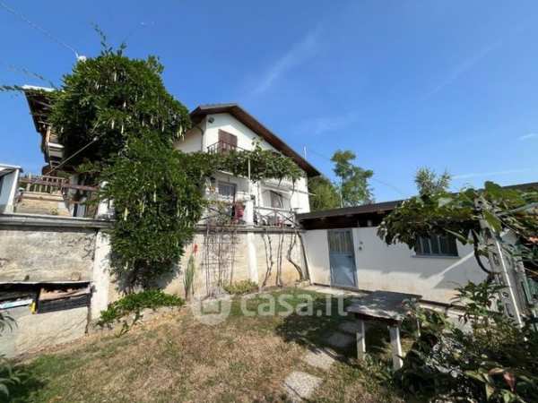 Casa bi/trifamiliare in residenziale in Via Olmetto 204