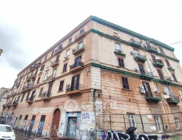 Attivitã /licenza (con o senza mura) in commerciale in Via San Cosmo Fuori Porta Nolana