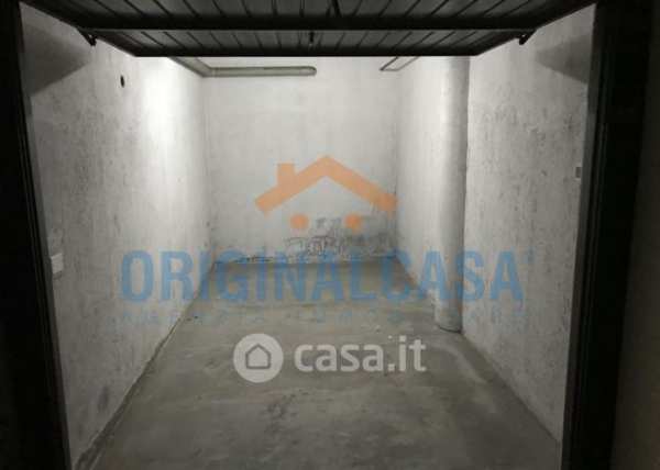 Box/posto auto in residenziale in Via Milano