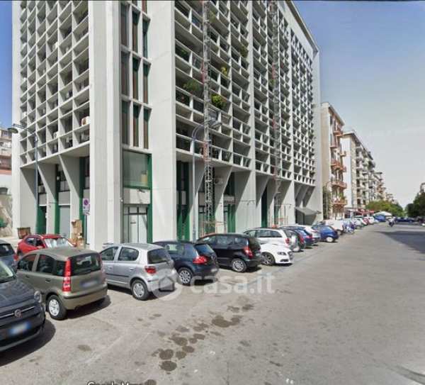 Ufficio in commerciale in Via Catania 73