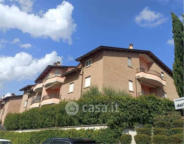 Appartamento in residenziale in Via dell'Engobbio 7
