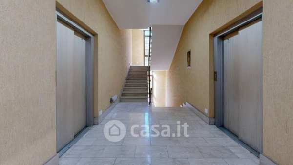 Ufficio in commerciale in Viale Giorgio Morandi