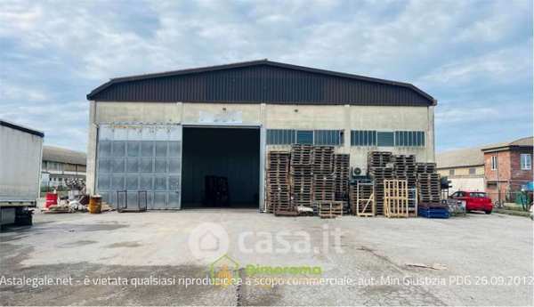 Capannone in commerciale in Via Tagliamento 7