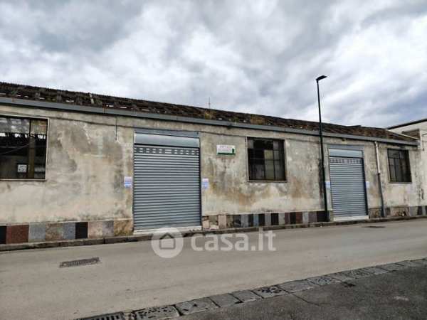 Capannone in commerciale in Viale Gerusalemme Liberata