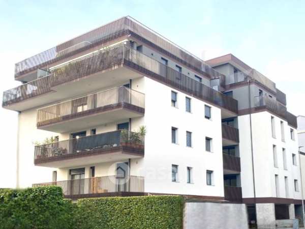 Appartamento in residenziale in Via Alessandro Manzoni 32