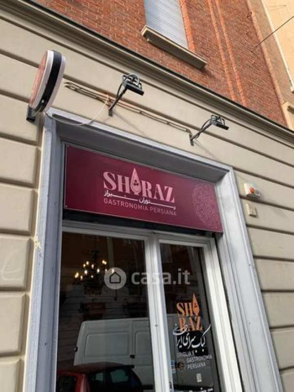 Attivitã /licenza (con o senza mura) in commerciale in GENOVA 26