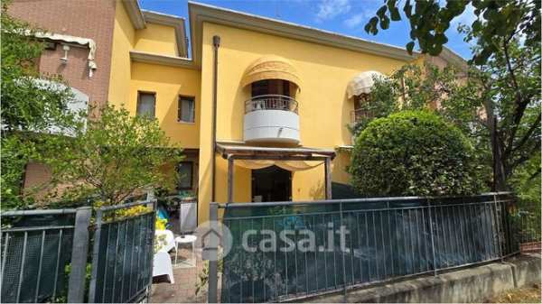 Villetta a schiera in residenziale in Via Parigi 2