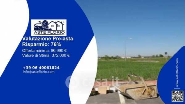 Terreno agricolo in commerciale in Via F. Mitterrand