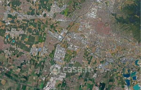 Terreno agricolo in commerciale in Via Martiri della Libertà