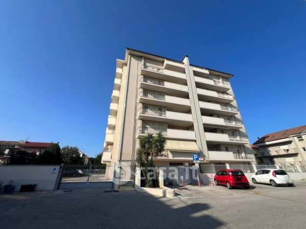 Appartamento in residenziale in Via Francesco Paolo Tosti 9