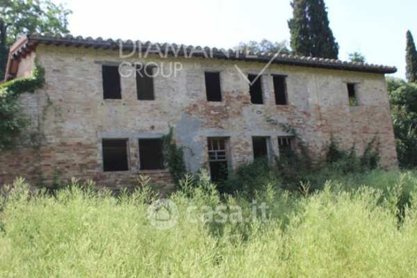Rustico/casale in residenziale in Deruta