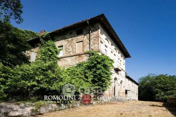Villa in residenziale in 