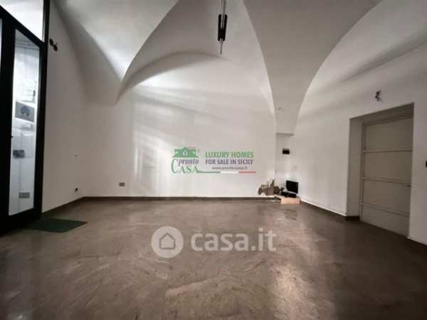 Capannone in commerciale in Via Generale Salvatore Pelligra