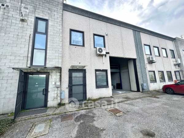 Capannone in commerciale in Strada Provinciale 105 105