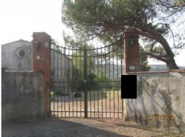 Casa indipendente in residenziale in Via Colleramole 37