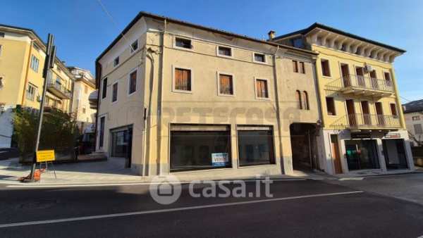 Negozio/locale commerciale in commerciale in 