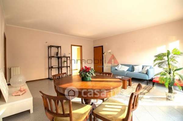 Appartamento in residenziale in Via Monte Rosa