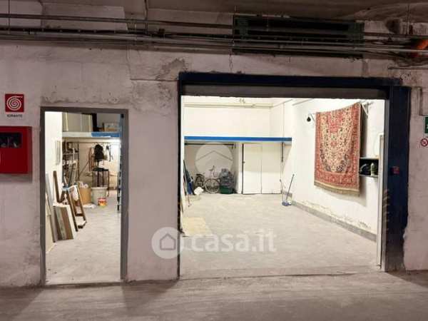 Box/posto auto in residenziale in Viale Colli Aminei 461