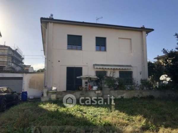 Appartamento in residenziale in Via Ugolini 4 B