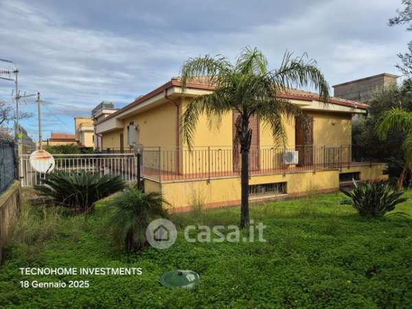 Villa in residenziale in Via Paradisea 2