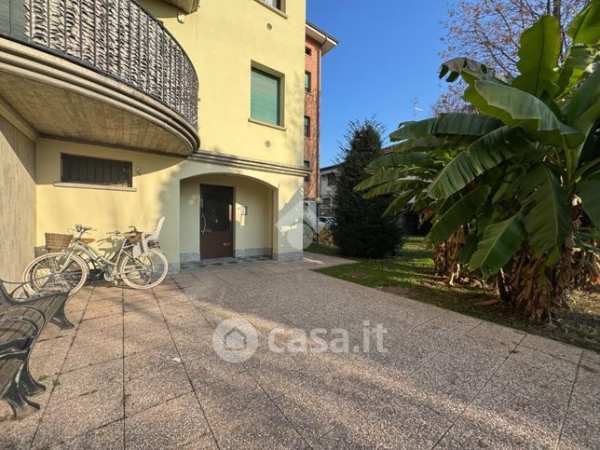 Appartamento in residenziale in Via Tresinaro 2