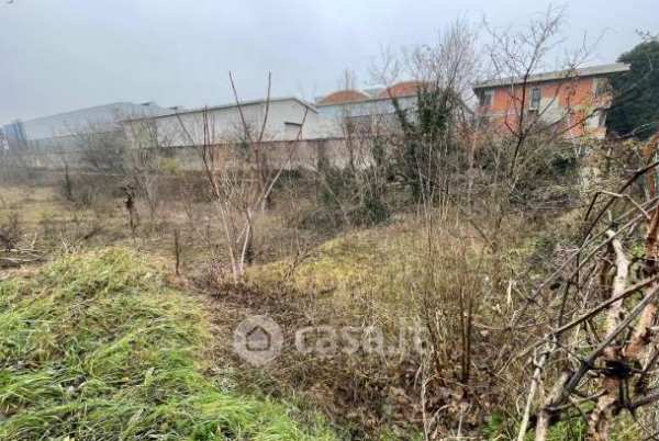 Terreno edificabile in residenziale in Via Camillo Chiesa