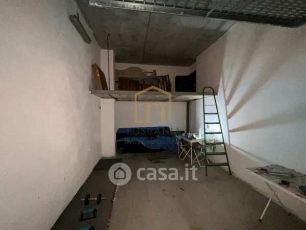 Box/posto auto in residenziale in Via Palestro