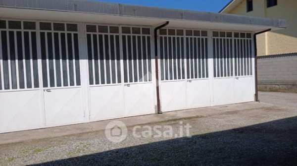 Box/posto auto in residenziale in Via Padre Angelico 36