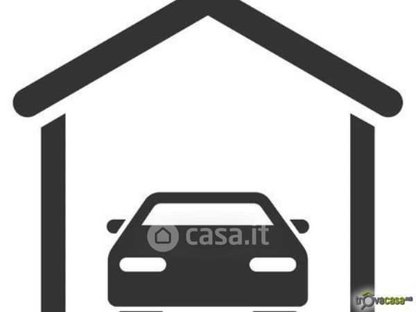 Box/posto auto in residenziale in Via Guido Rossa 30