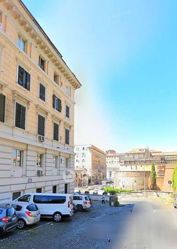 Appartamento in residenziale in Viale delle Mura Aurelie