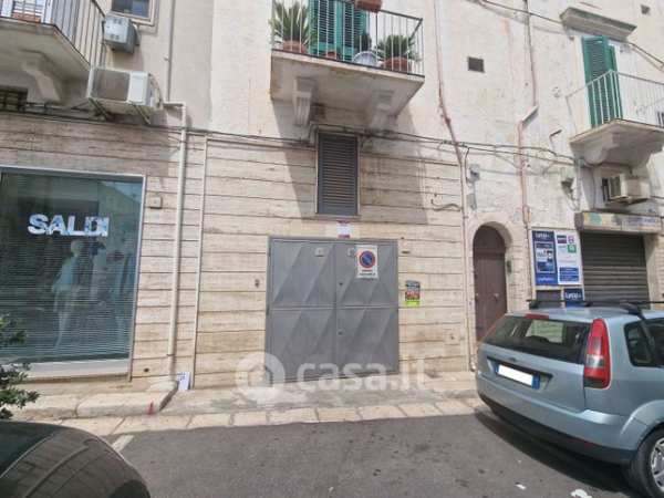 Box/posto auto in residenziale in Via Cenci 29