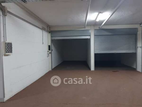 Box/posto auto in residenziale in Via della Repubblica