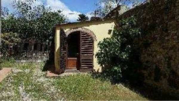 Appartamento in residenziale in Via di Tavolese 227