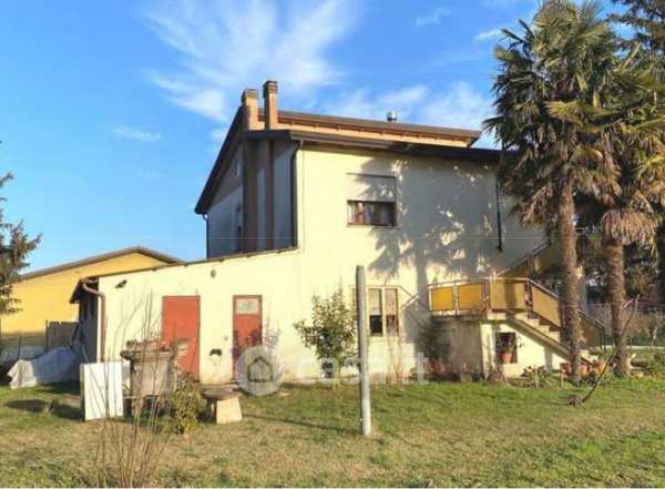 Casa bi/trifamiliare in residenziale in Via Villabozza 3