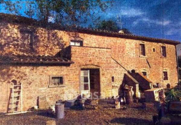 Villa in residenziale in Strada Regionale 142