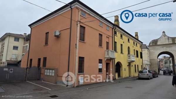 Villetta a schiera in residenziale in Via Vecellio 12
