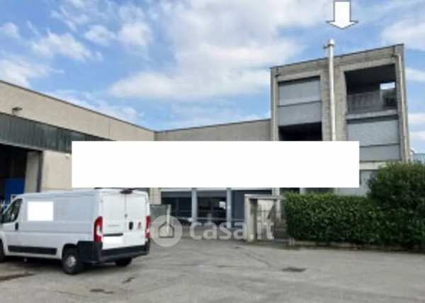 Capannone in commerciale in Via A. B. Sabin 2