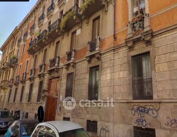 Capannone in commerciale in Via Ariberto