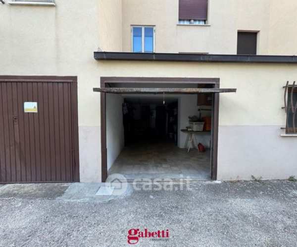 Box/posto auto in residenziale in Via Arturo Toscanini 12