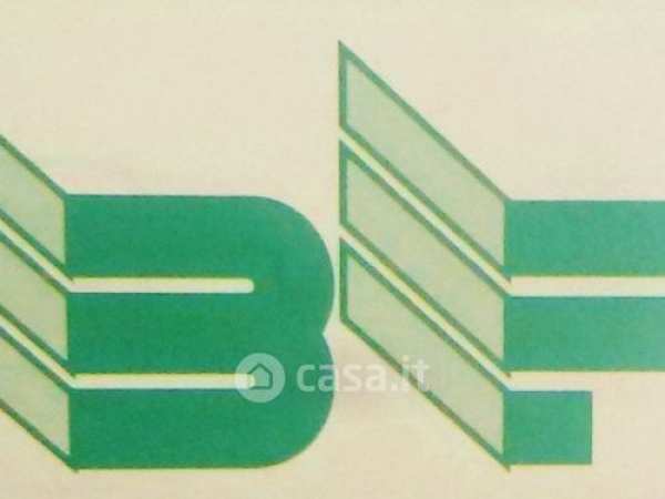 Negozio/locale commerciale in commerciale in Viadotto del Ponte all'Indiano