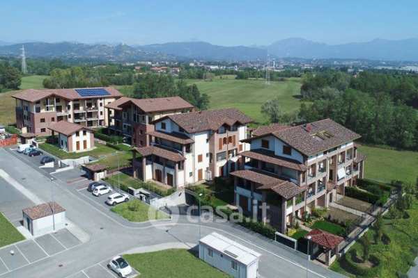 Box/posto auto in residenziale in Via Alessandro Colombo 15