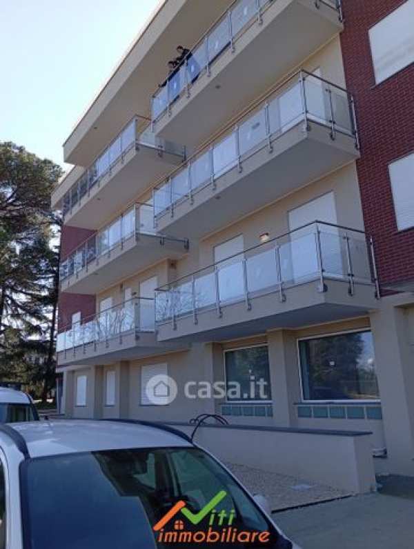Appartamento in residenziale in Viale Colli Aminei 36