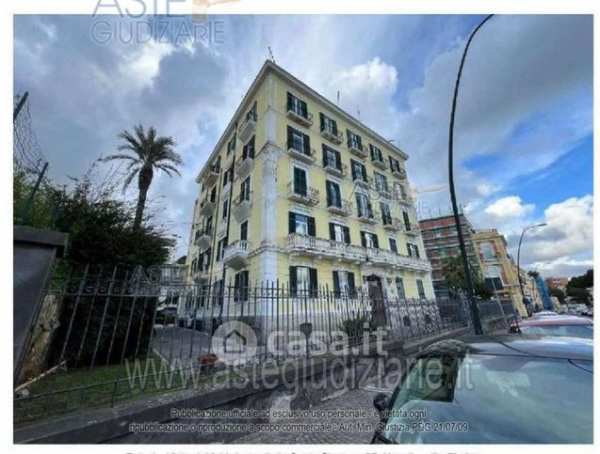Box/posto auto in residenziale in Via Santo Strato 25